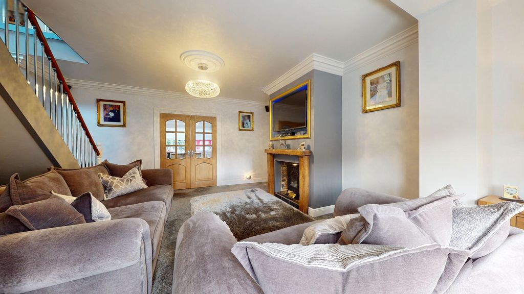 Property photo 3 of 43 5241944
