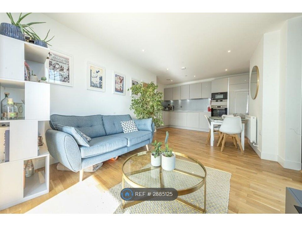 Property photo 2 of 12 Living Room
