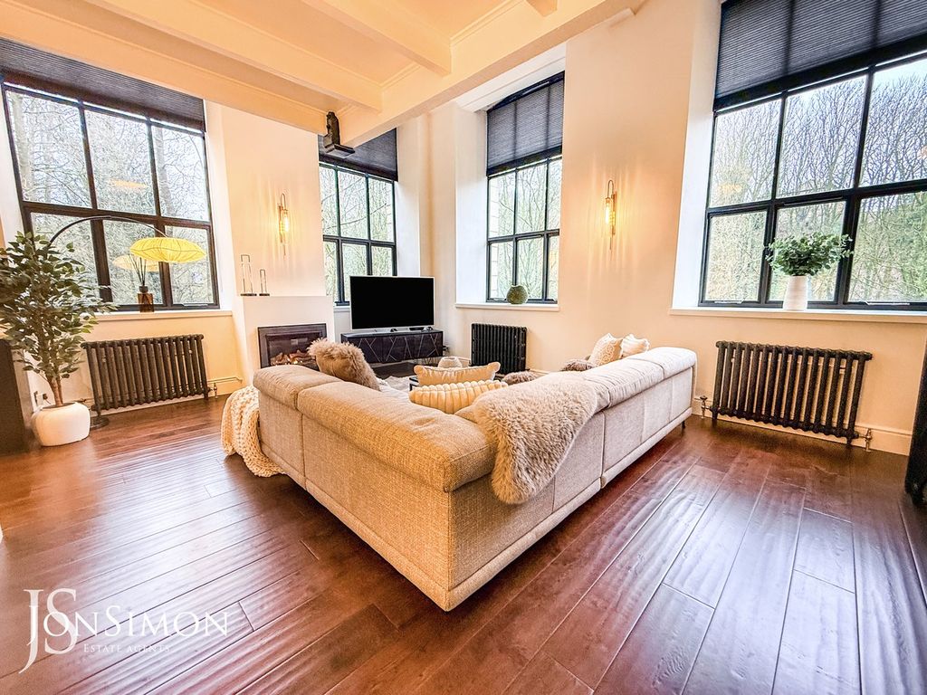 Property photo 1 of 67