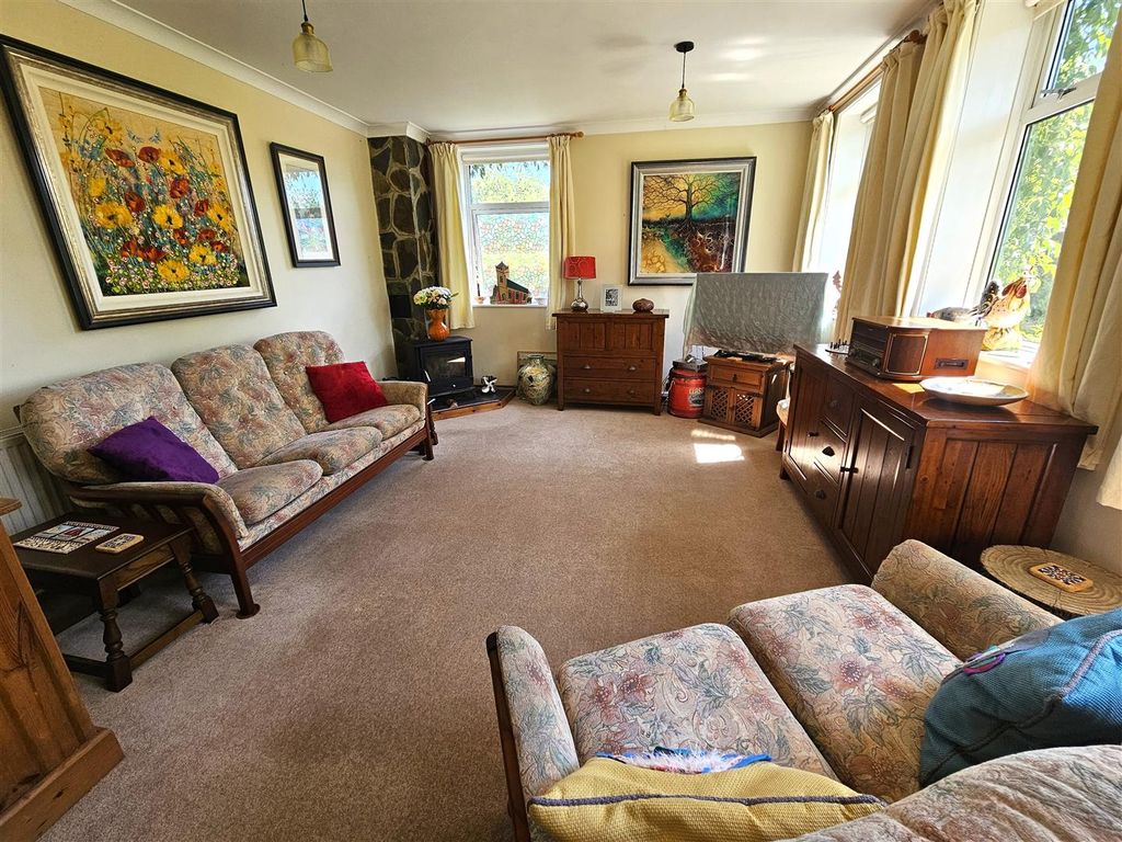 Property photo 2 of 34 Living Room.Jpg