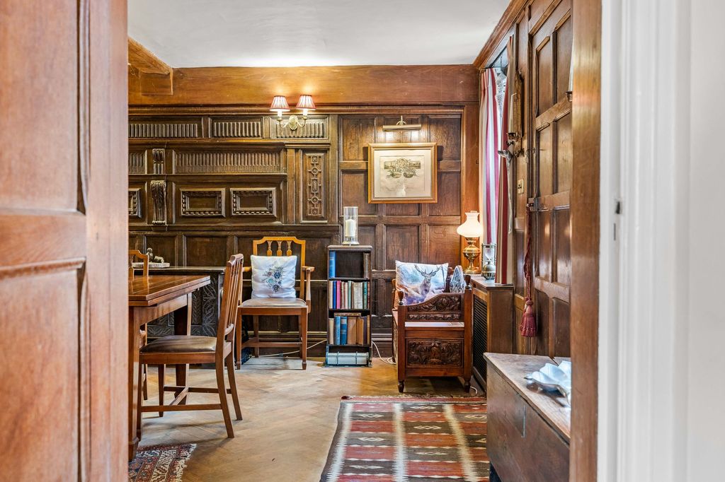 Additional image 23 of 5 bed property for saleShip Street, East Grinstead RH19