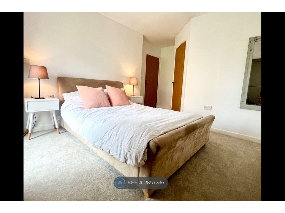 Property photo 2 of 13 Master Bedroom With Ensuite