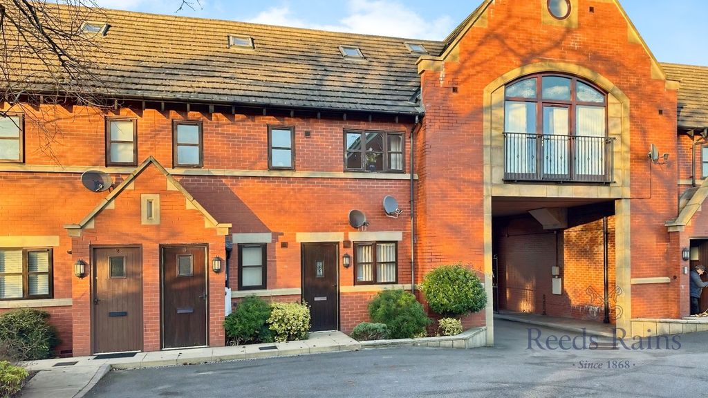 Property photo 1 of 8 Front