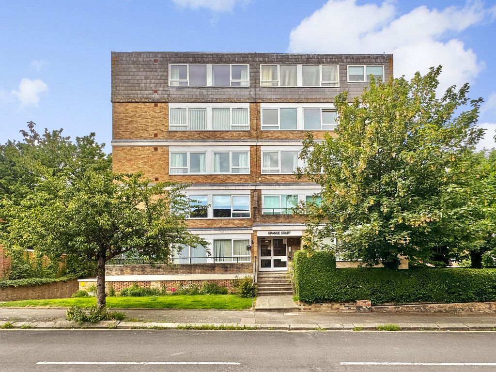 Property photo 1 of 11 Grange Court