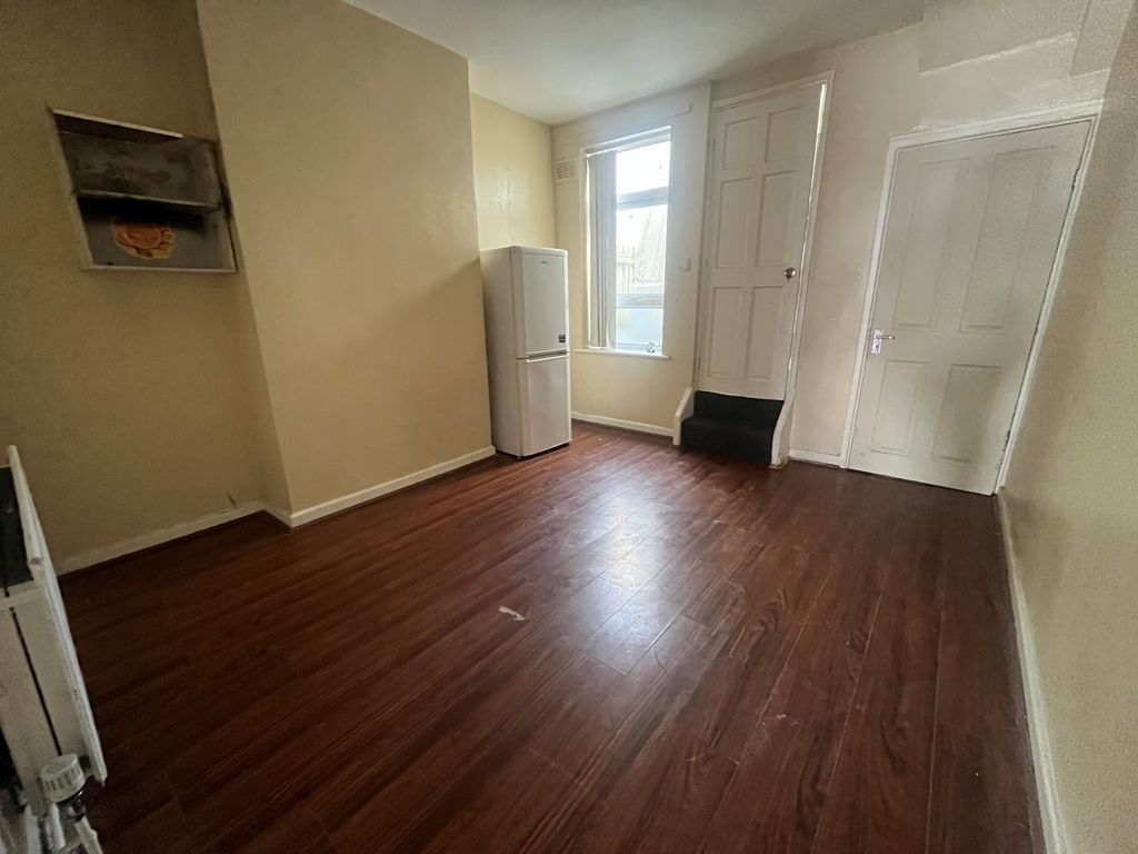 Property photo 3 of 9