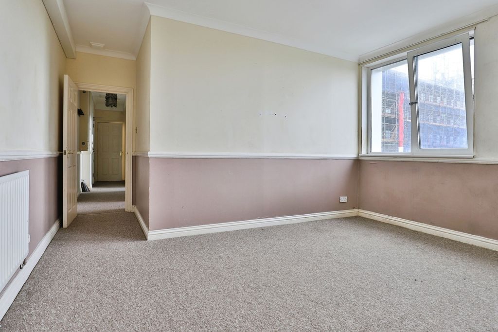 Property photo 2 of 20 Pbox-Img.Jpg