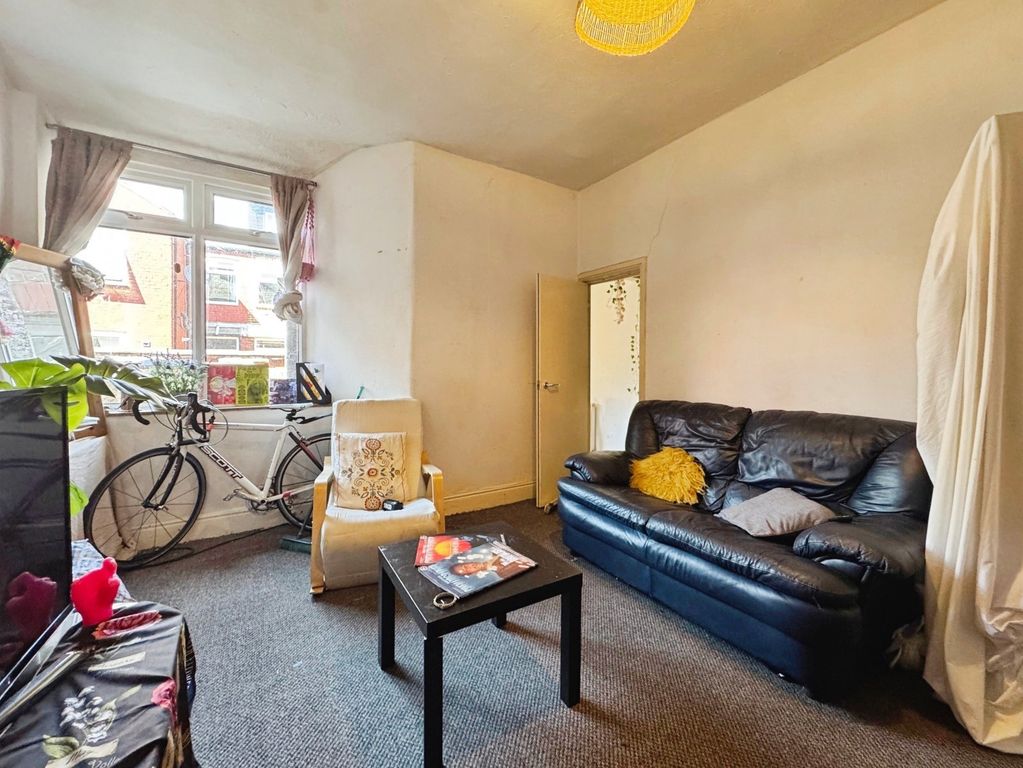 Property photo 3 of 12 Picture No. 01