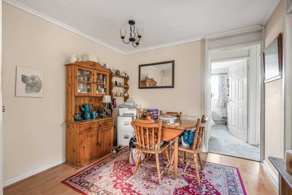 Property photo 3 of 6 770805