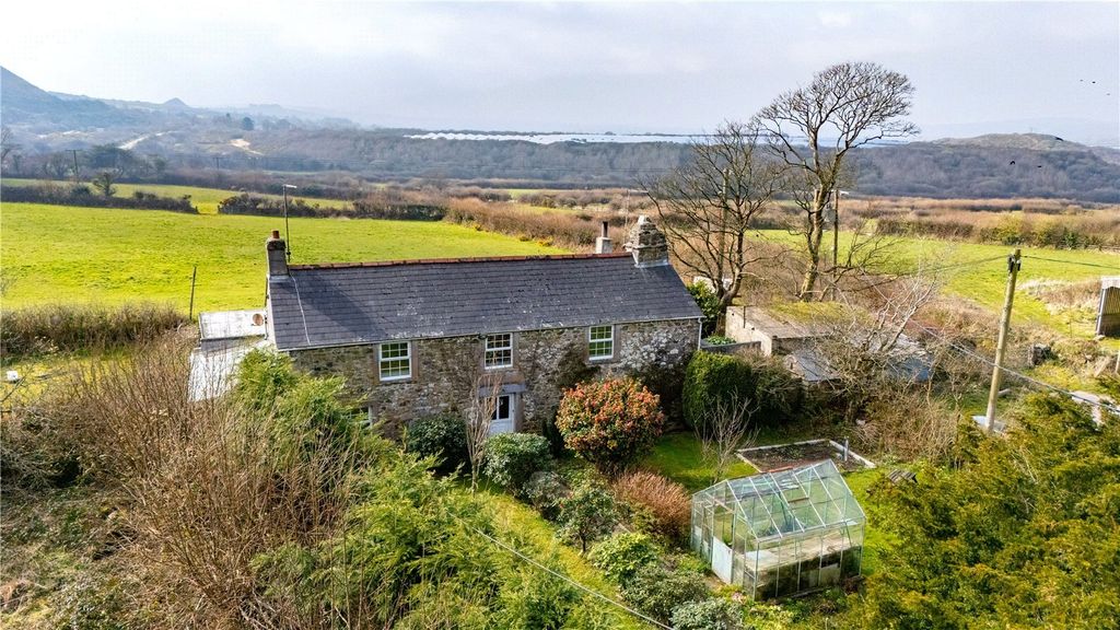 Property photo 1 of 13 Farmhouse
