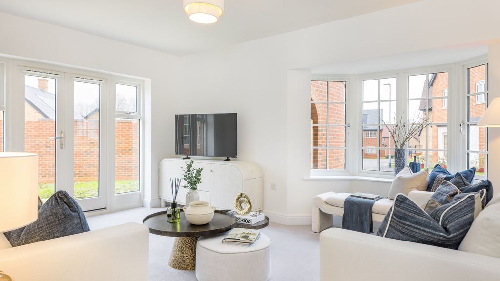 Property photo 2 of 14 Oakwood Park, Wimborne