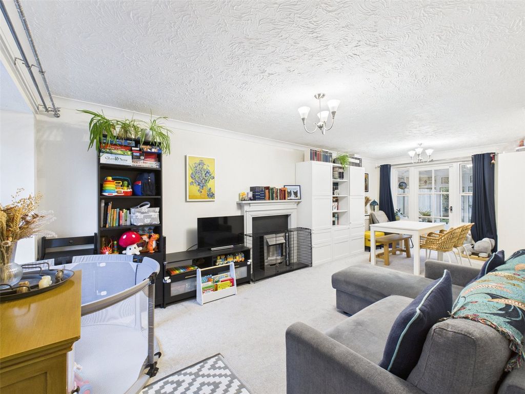 Property photo 2 of 13 Picture No. 12