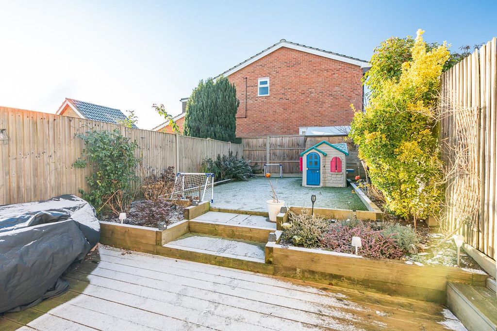 Property photo 2 of 20 External-Smalll-4.Jpg