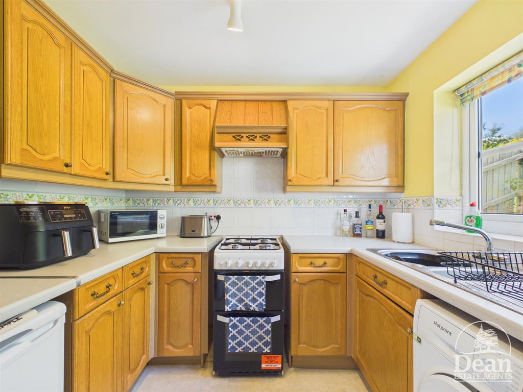 Property photo 2 of 16