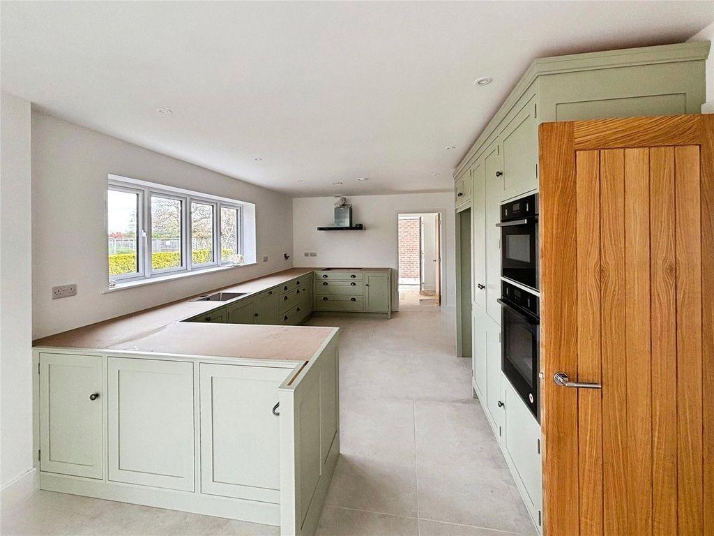 Property photo 3 of 31 Picture No. 63