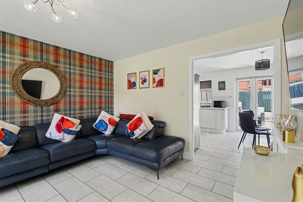 Property photo 2 of 24