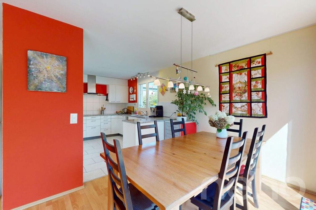 Property photo 3 of 13