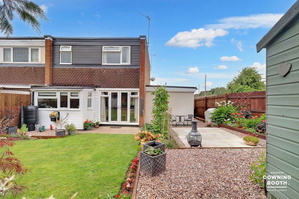 Property photo 2 of 27