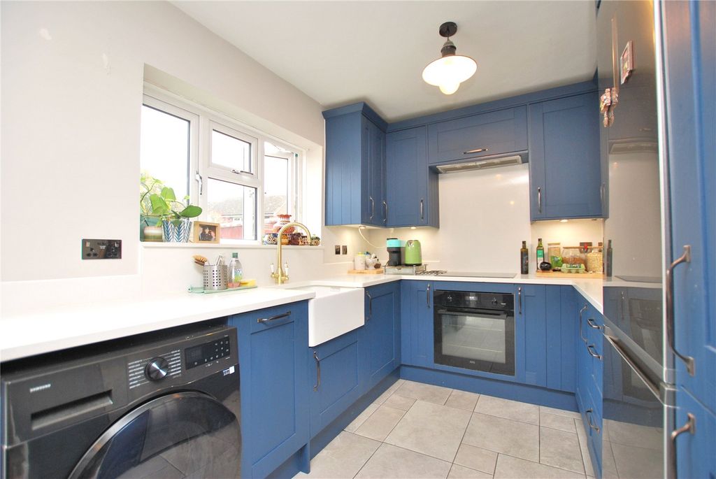 Property photo 2 of 8 Picture No. 15