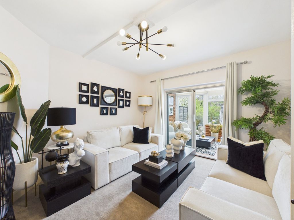 Property photo 3 of 14 5079707