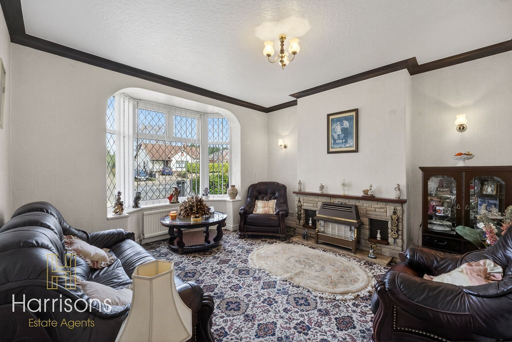 Property photo 2 of 26 4921834