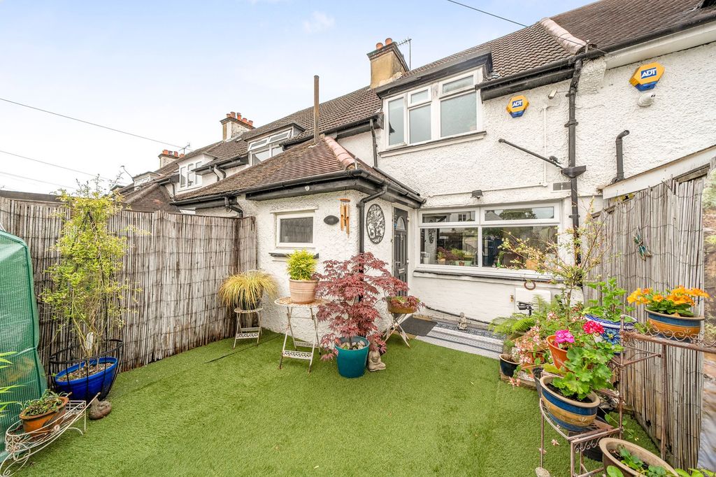 Property photo 1 of 19
