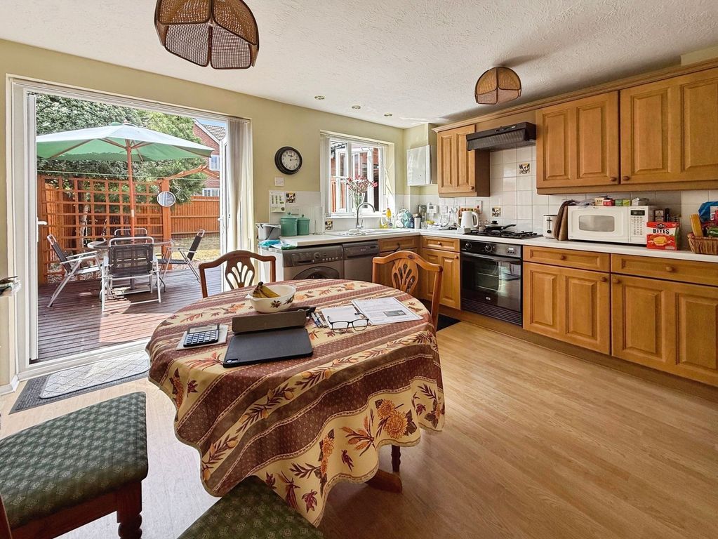 Property photo 3 of 15 Kitchen/Diner