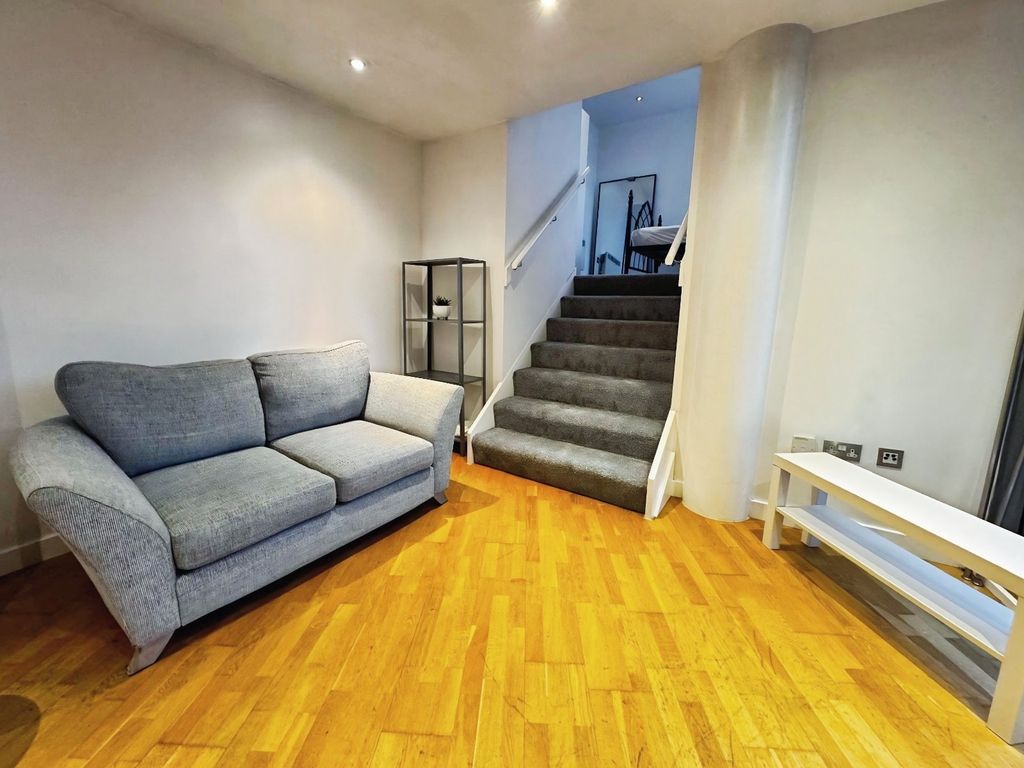 Property photo 2 of 8 Picture No. 06