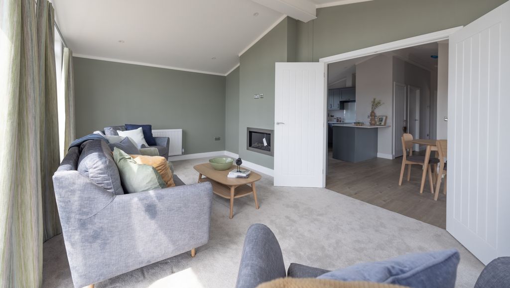 Property photo 1 of 13 Lifestyle 5 Harbur H4 Living Room 2