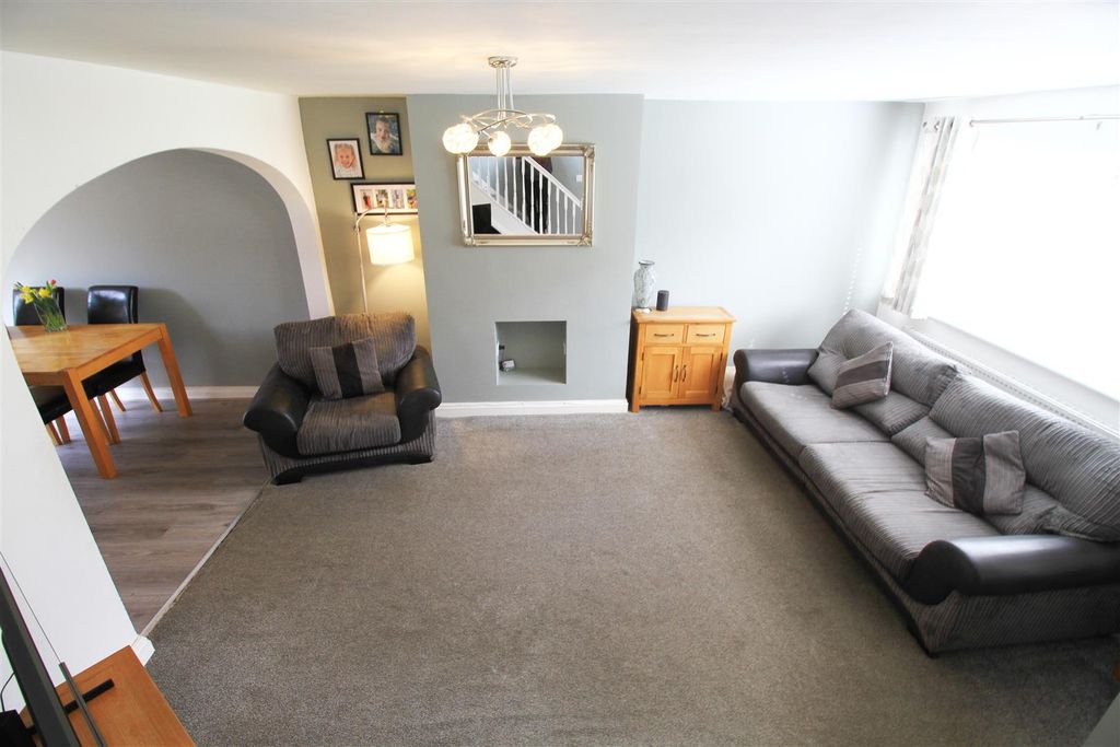 Property photo 3 of 14 Lounge...Jpg