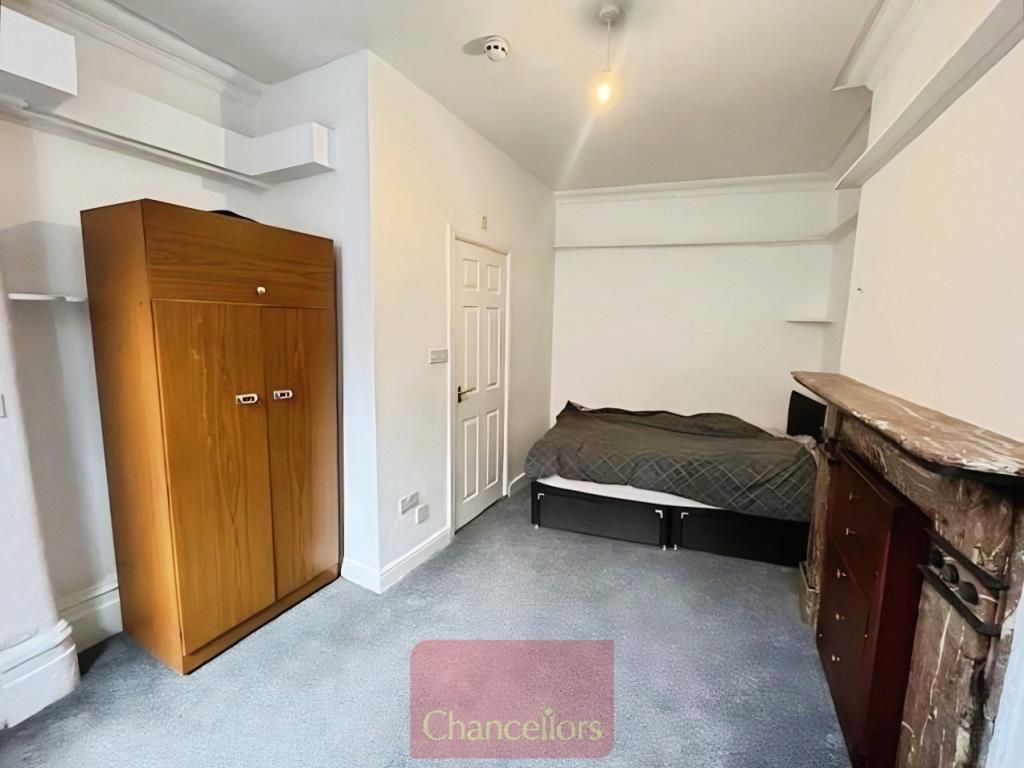 Property photo 1 of 5 Bedroom