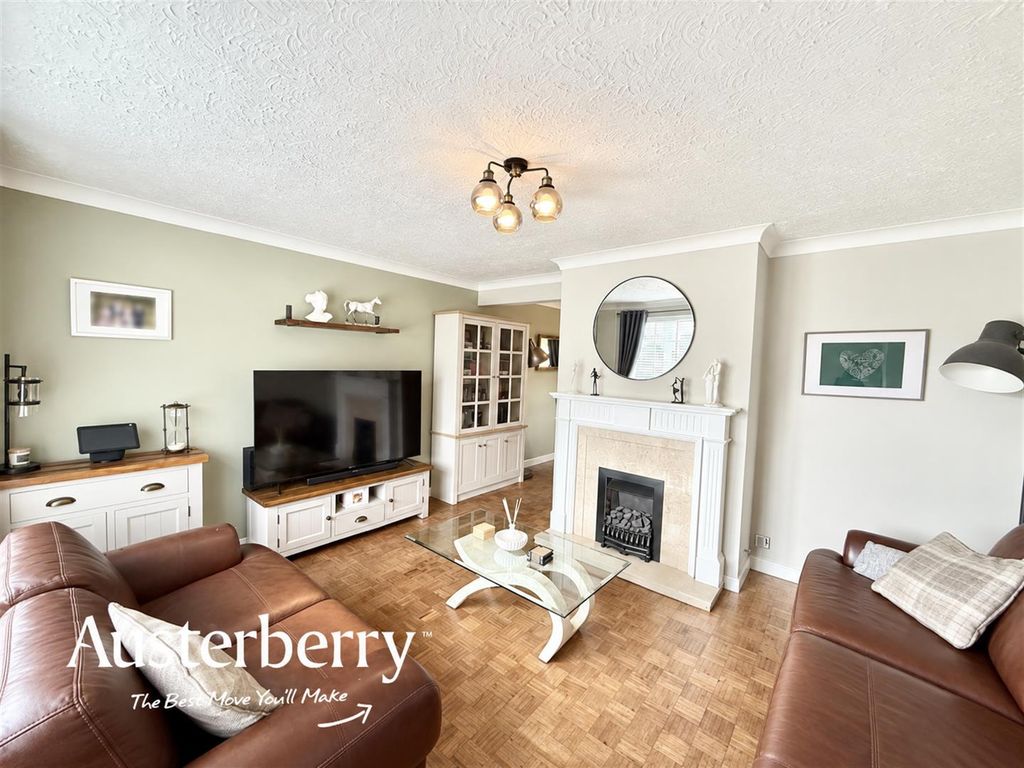 Property photo 2 of 17 44 Weston.Jpg