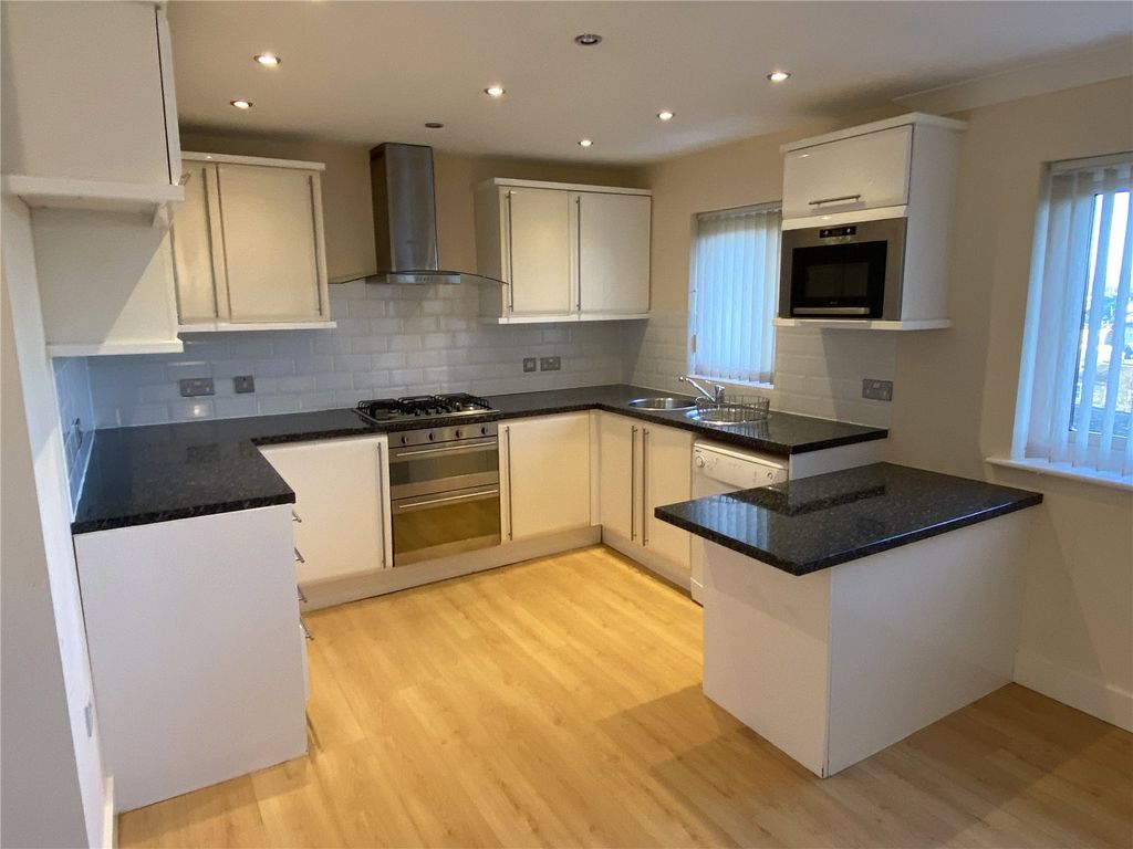 Property photo 2 of 10 Picture No. 01