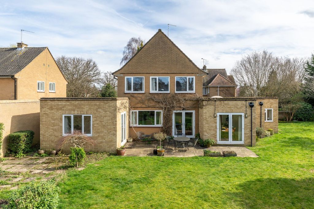 Property photo 2 of 41