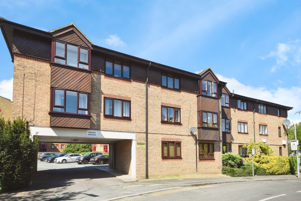 Property photo 1 of 11