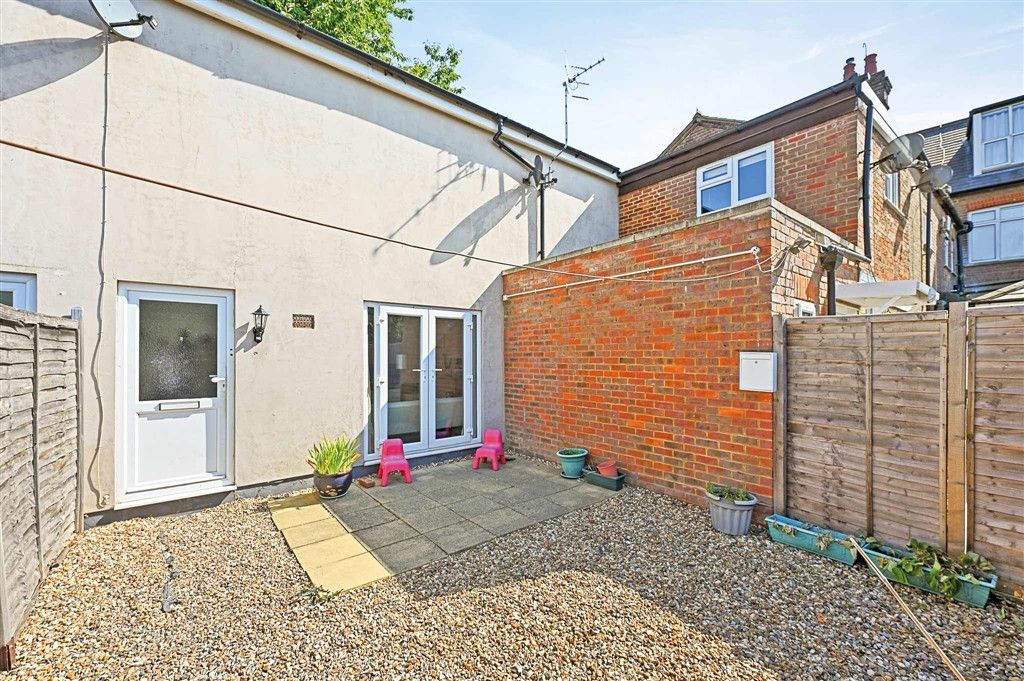 Property photo 1 of 5