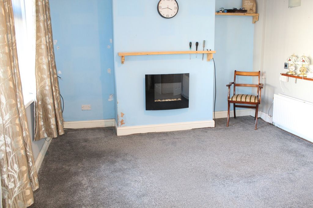 Property photo 2 of 10 Lounge