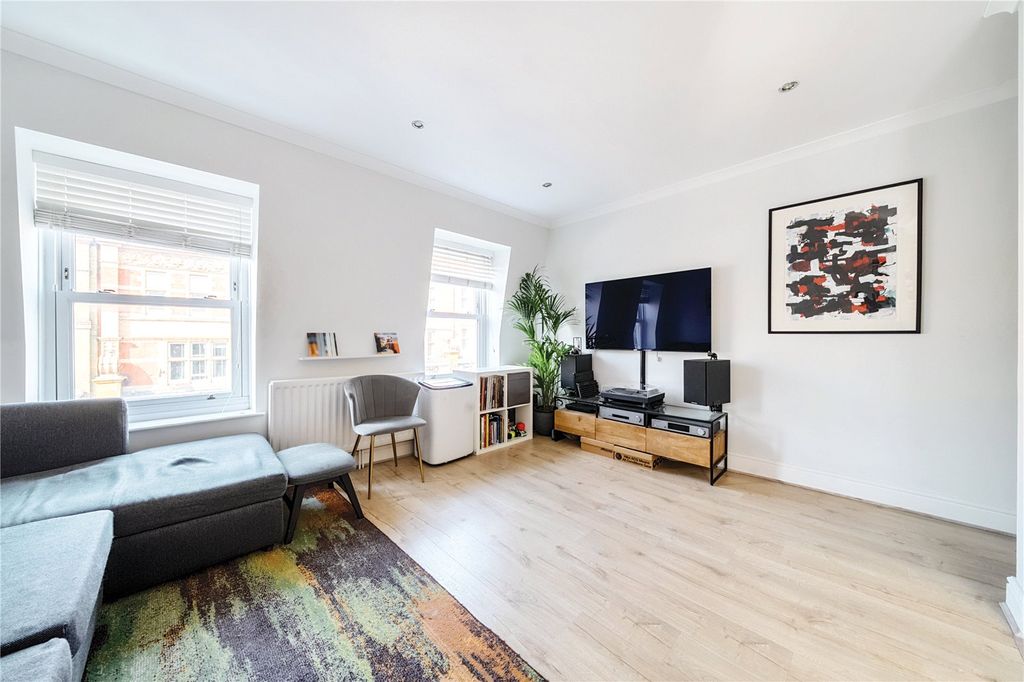 Property photo 3 of 15 Picture No. 11