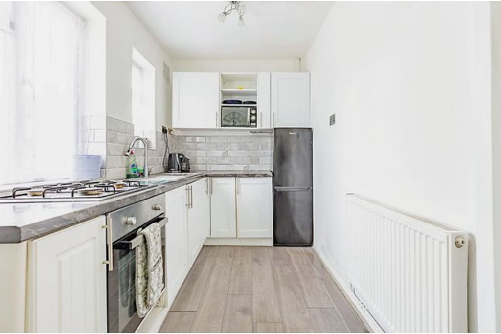 Property photo 3 of 13 Kitchen/Dining Room