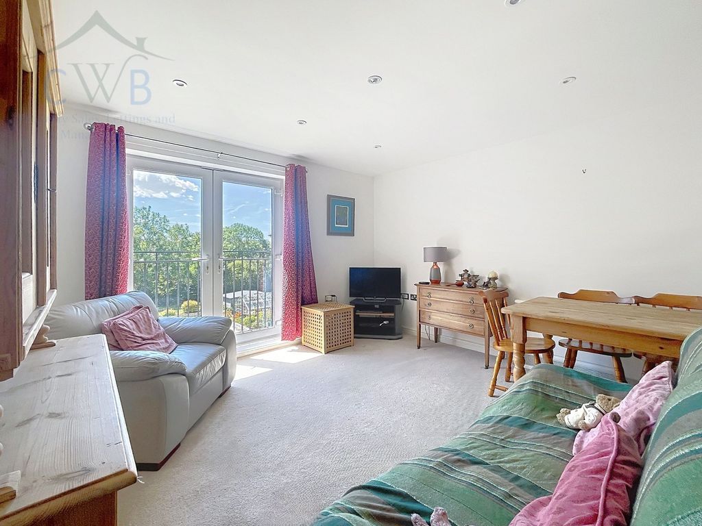1 bed flat for salePilots View, Chatham ME4 photo 4