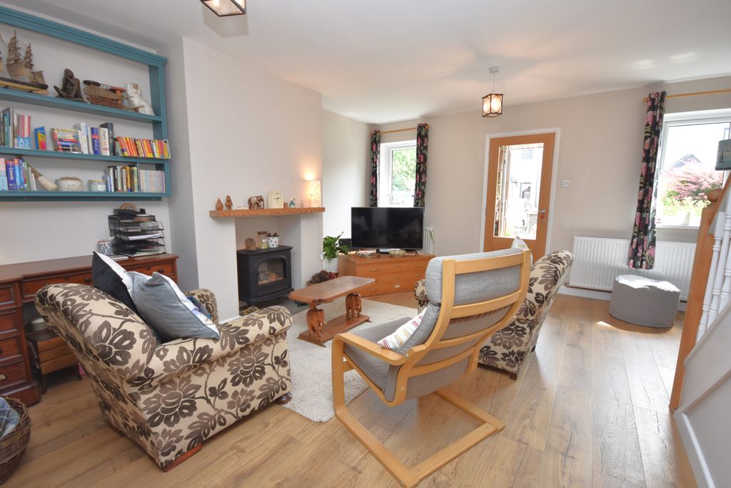 Property photo 2 of 16