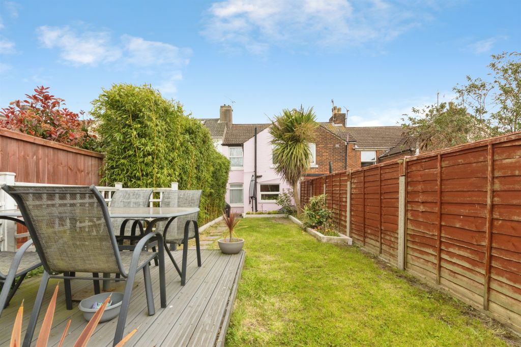 Property photo 2 of 17