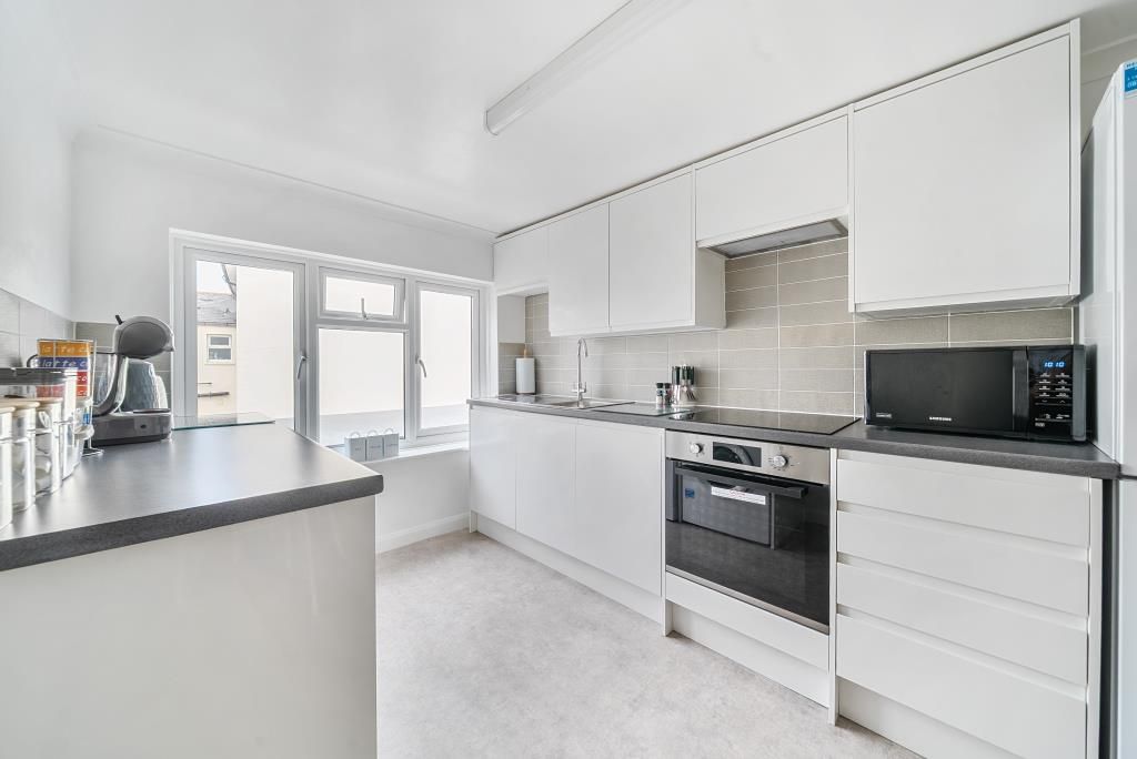 Property photo 3 of 21 Kitchen