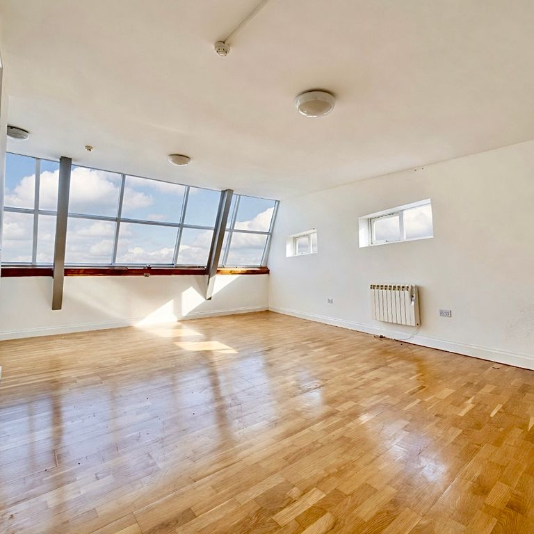 Property photo 1 of 3