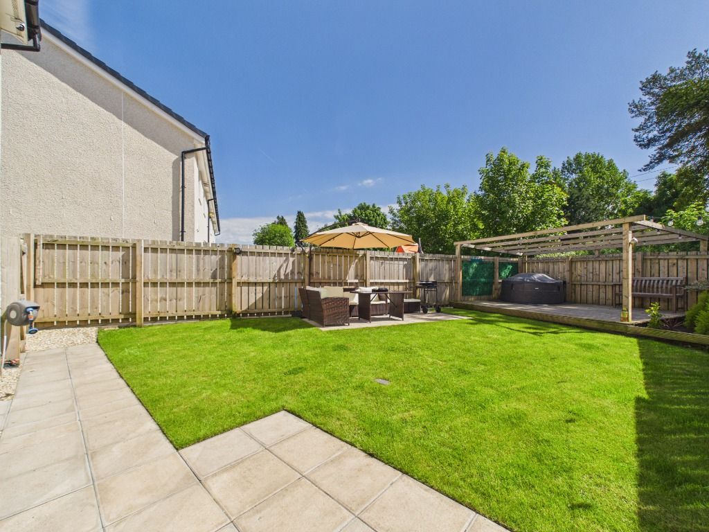 Property photo 3 of 32