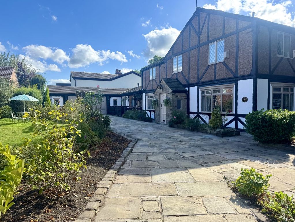 Property photo 2 of 35