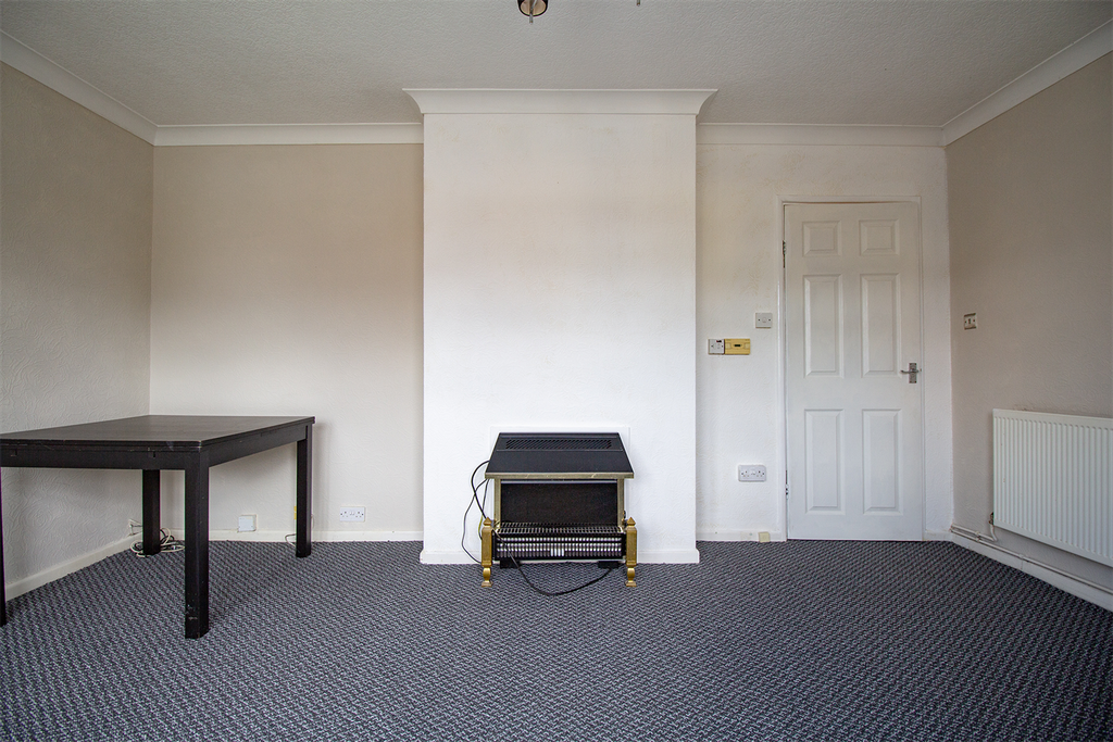 Property photo 1 of 21 Lounge