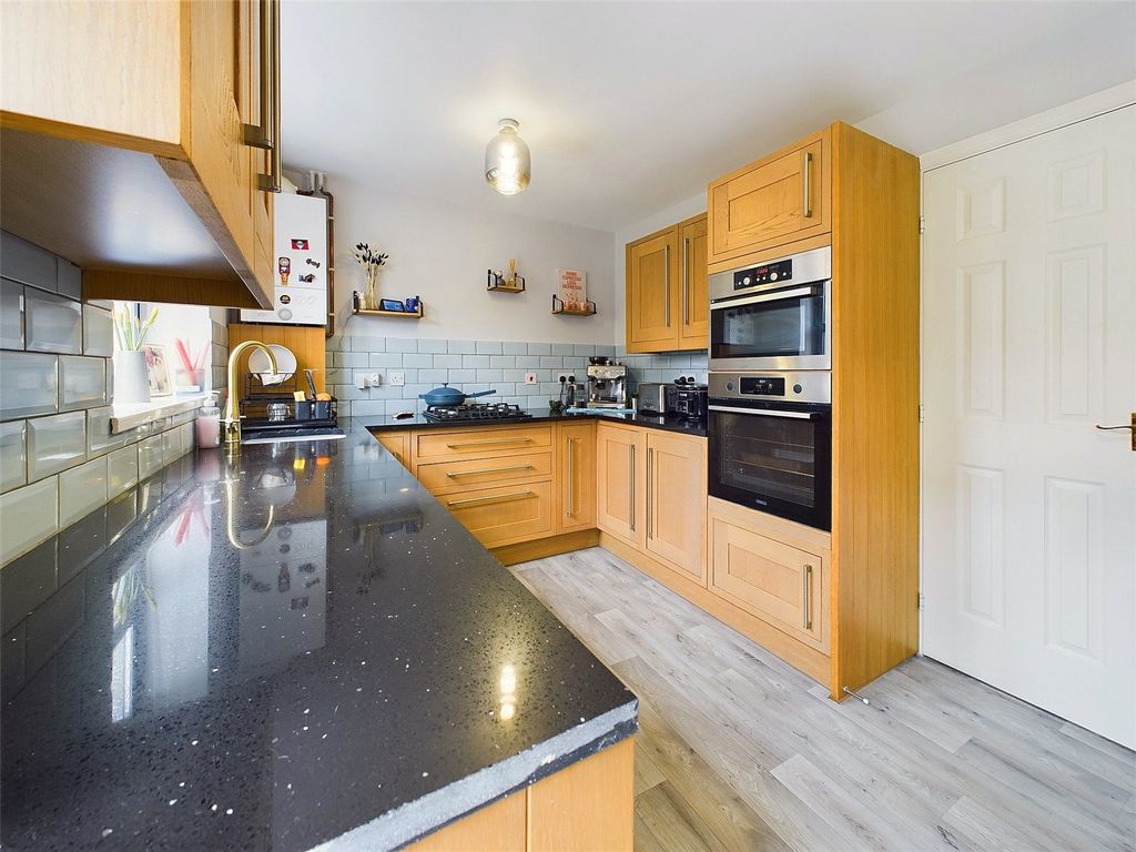 Property photo 3 of 16 Picture No. 04