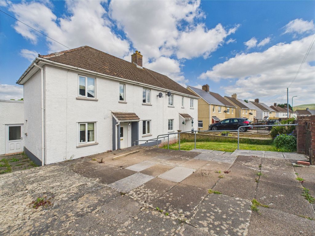 Property photo 2 of 26