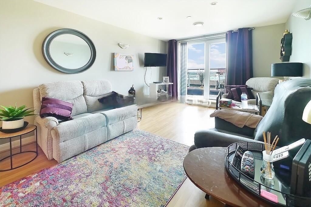 Property photo 2 of 9