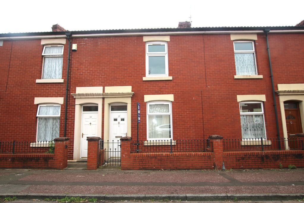 Property photo 1 of 9